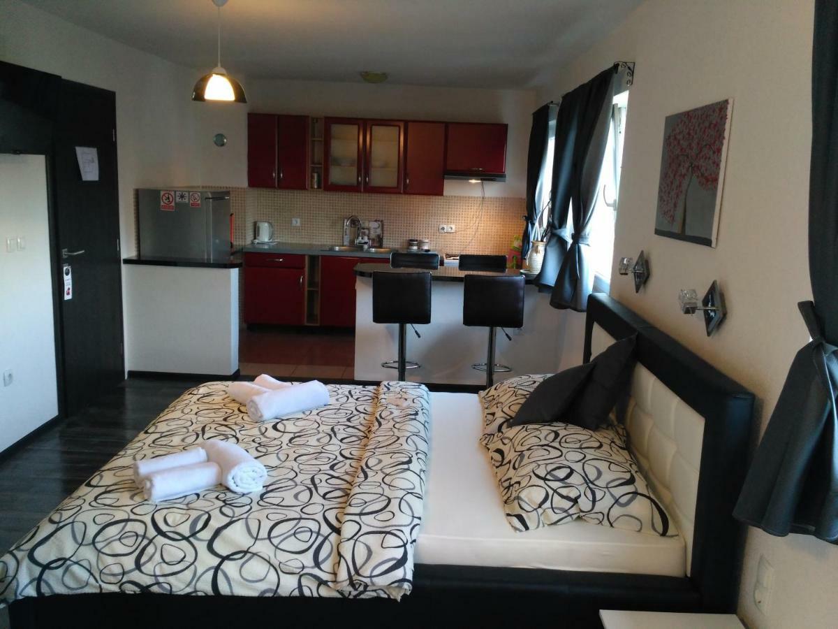Guest House First Stop Rakovica Exterior foto